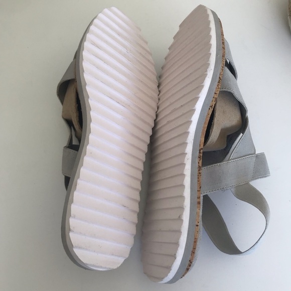 B – 52 by bull boxer sandal stretch straps Comfort summer NWOT - Picture 3 of 3